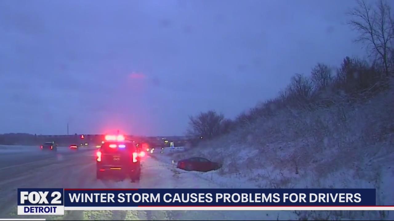 Drivers struggle in first major snow fall of the season