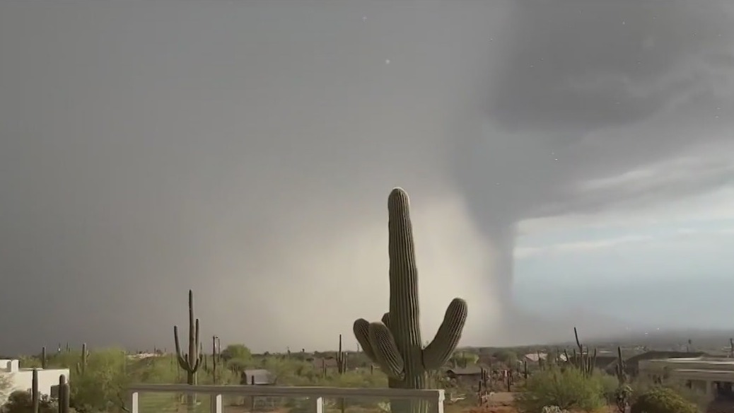 Monsoon sweeps through Apache Junction