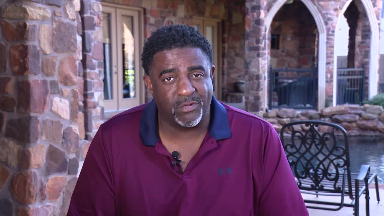 Ex-Cowboys coach Greg Ellis remembers Marshawn Kneeland