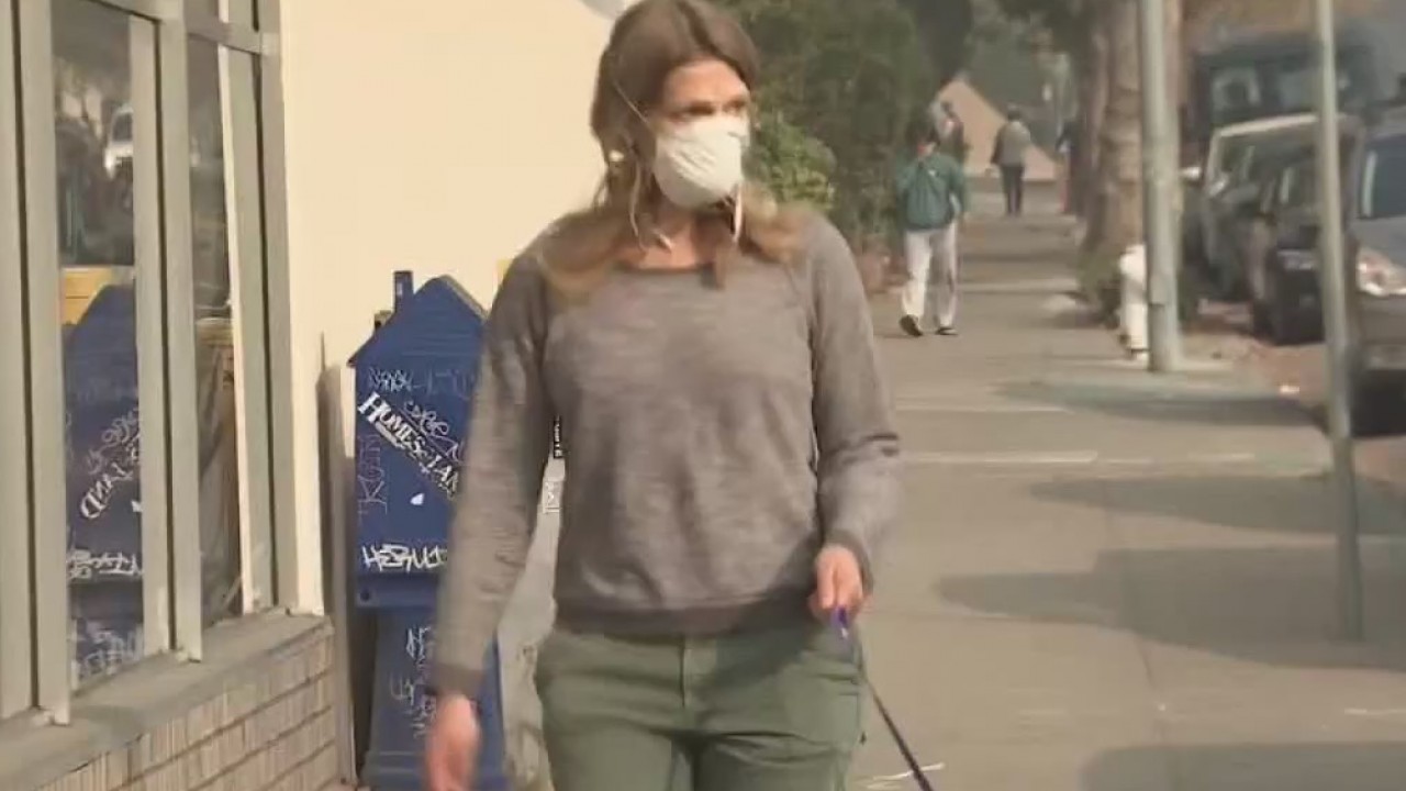 White House recommends Americans cover their faces when going out