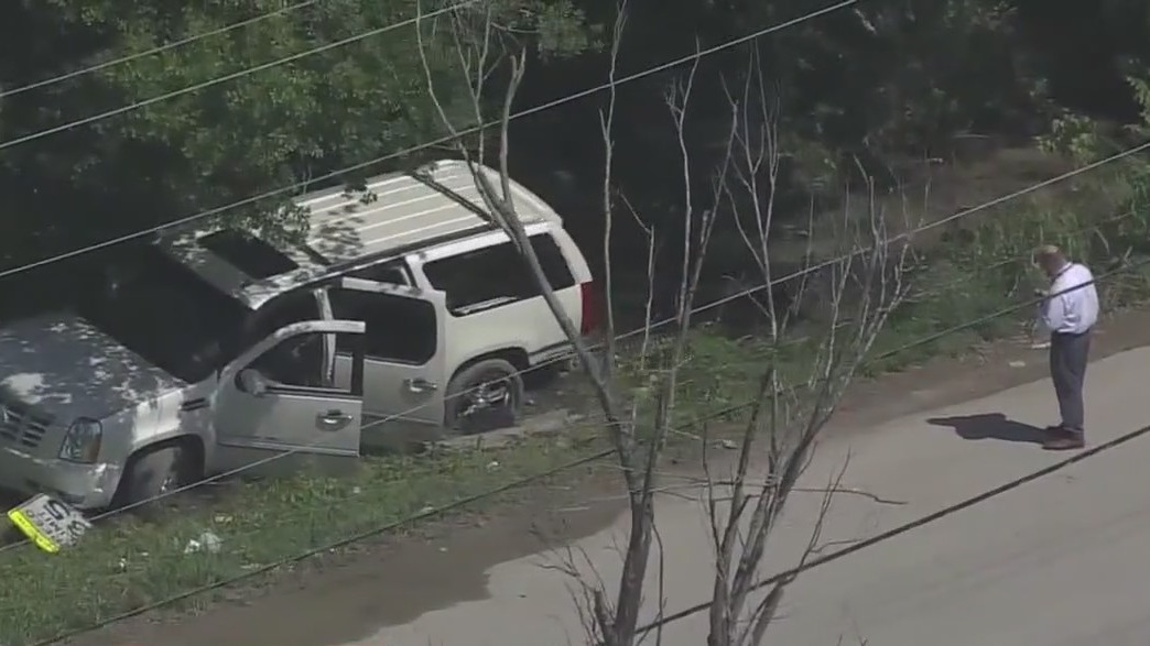 Houston police shoot man wearing bulletproof gear, carrying rifle case