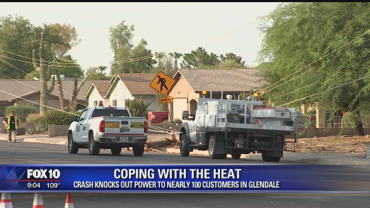 Car crash causes power outage for some in Glendale