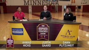 Gophers Dawn Plitzuweit reacts to Mara Braun foot injury