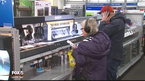 Black Friday shoppers start early on Thanksgiving