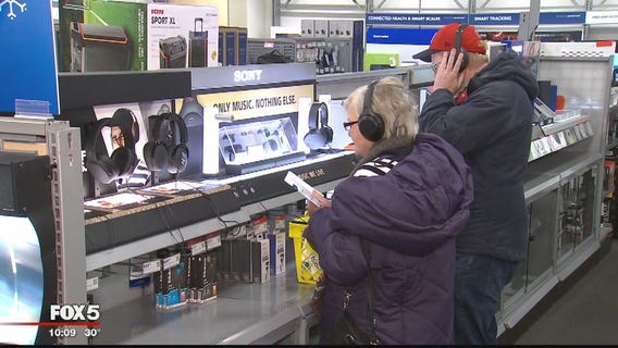 Black Friday shoppers start early on Thanksgiving