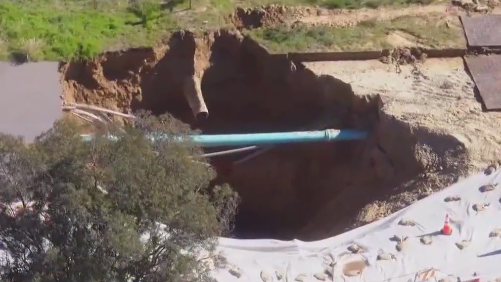 Repair efforts continue for Chatsworth sinkhole