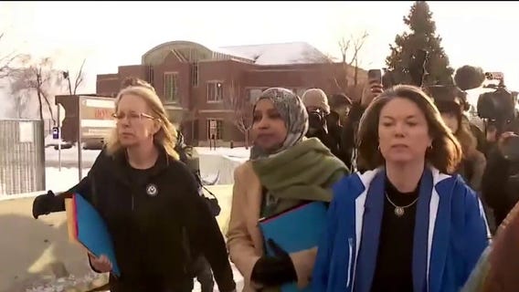 MN Congresswomen removed from ICE HQ in Minneapolis