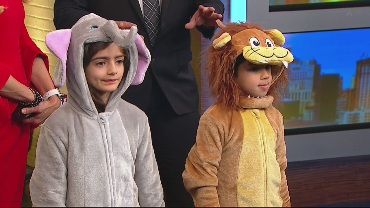 New interactive Halloween costumes literally move | FOX 2 Detroit