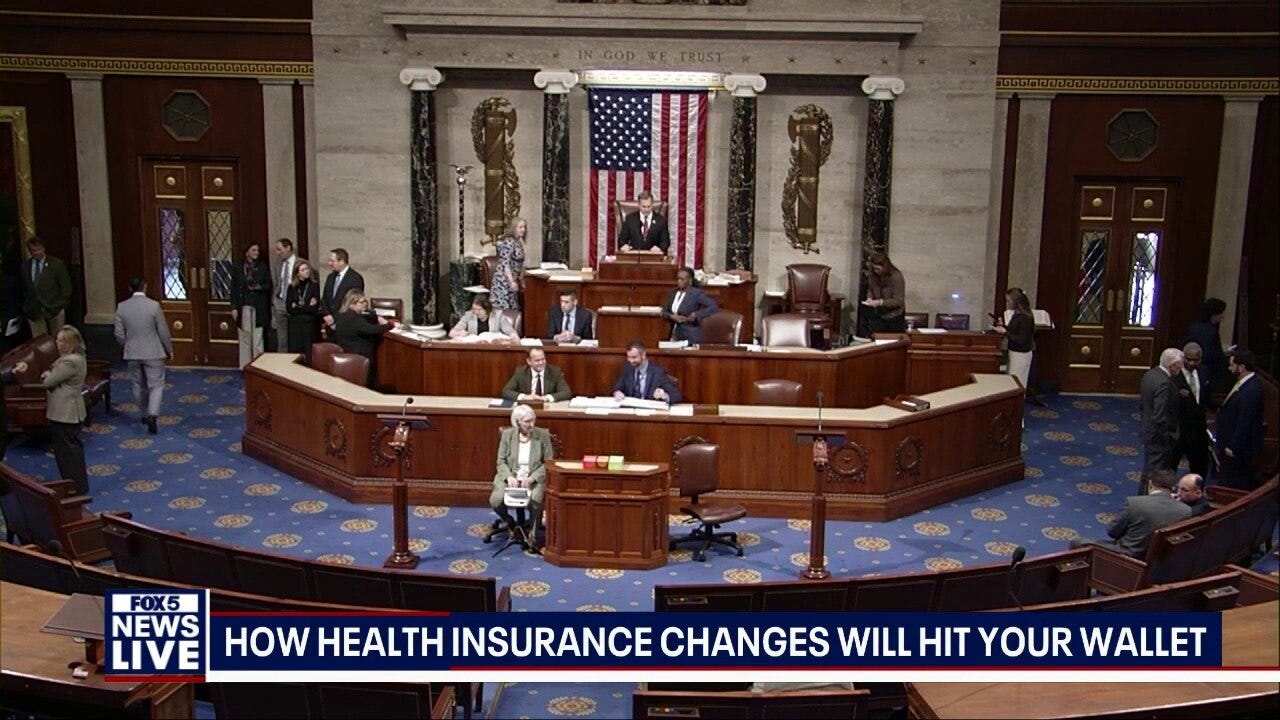 Last-minute holiday shopping at Little 5 Points | FOX 5 News