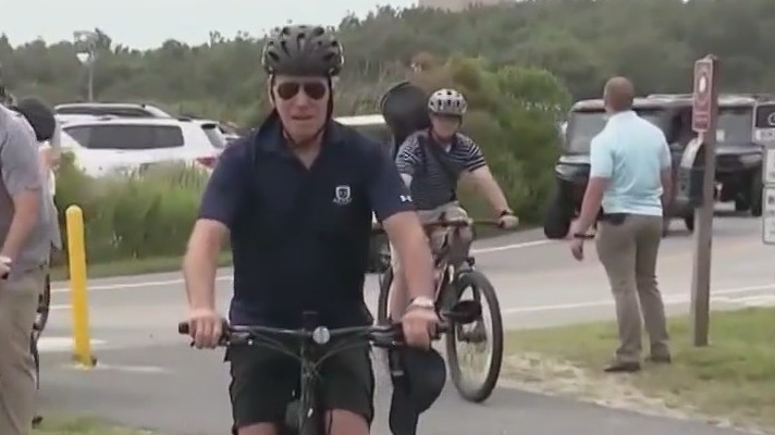 Younger presidential candidates highlighting fitness in campaigns