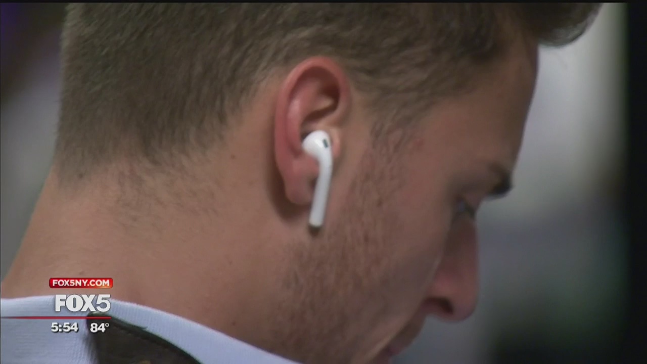 MTA says its tired of retrieving AirPods from subway tracks
