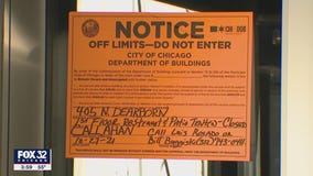 Investigators seen raiding Parlor Pizza restaurants in Chicago