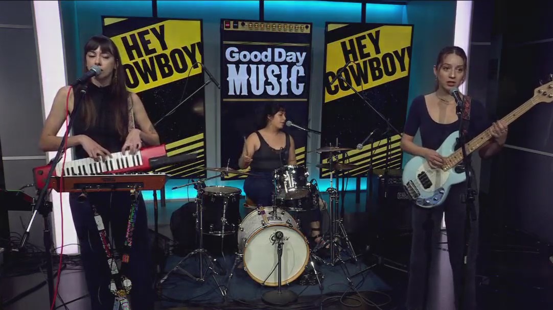 Hey Cowboy! performs 'Mesmerize'