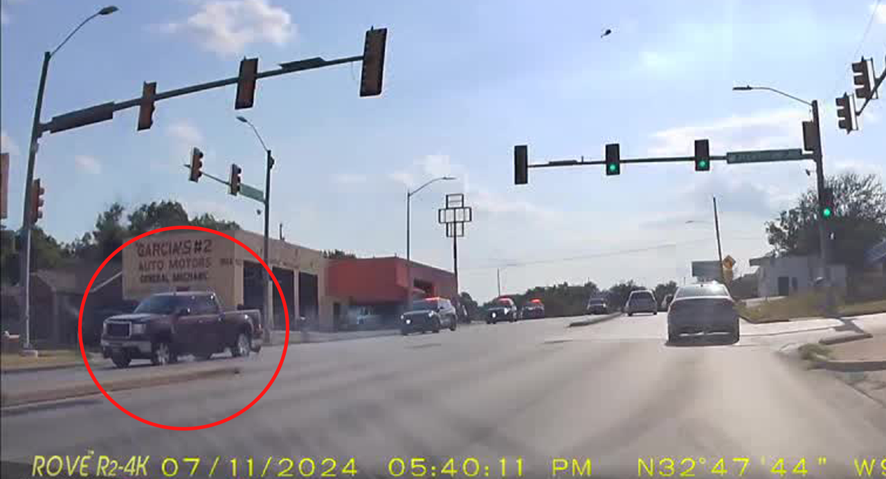 Dashcam captures Fort Worth officers shooting