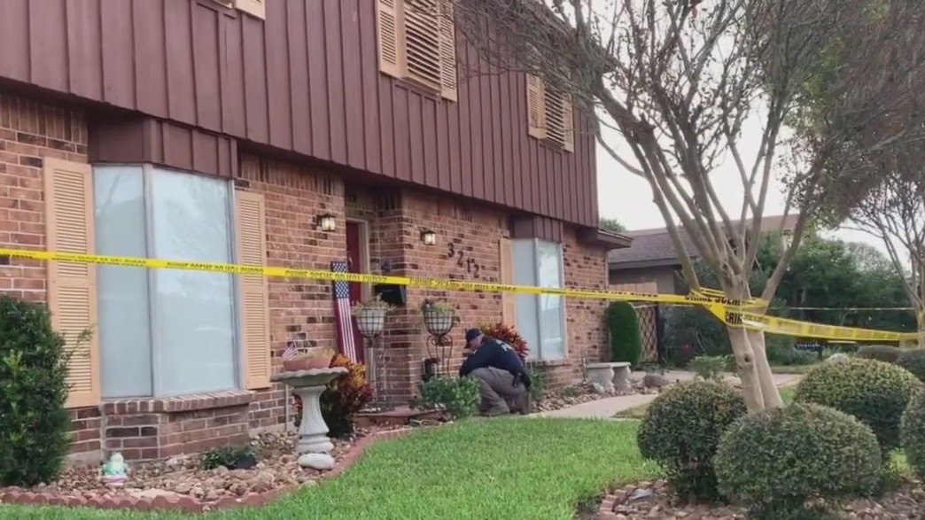 HTX @ 10: Galveston shooting death, Houston Food Bank giveaway, more