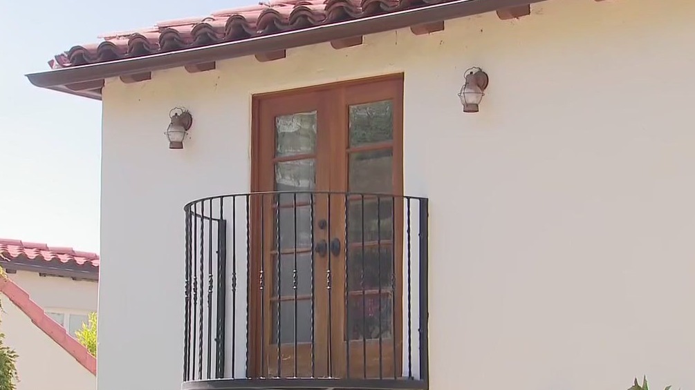 Fire victims continue battling with insurance companies