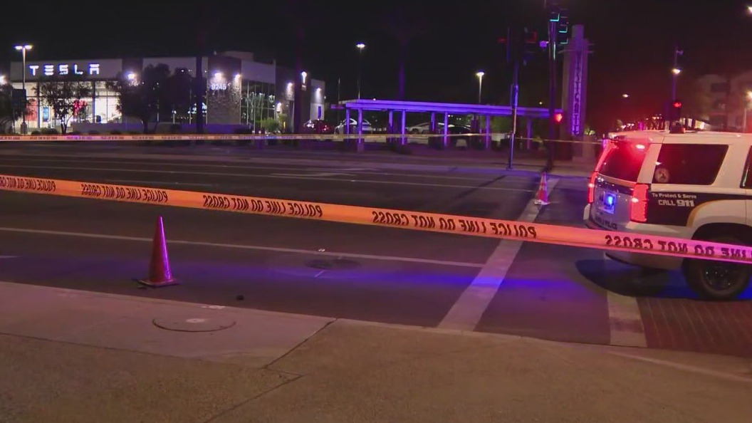 Pedestrian hit by tow truck in Glendale