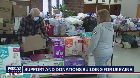 Chicago area residents collect goods for Ukraine