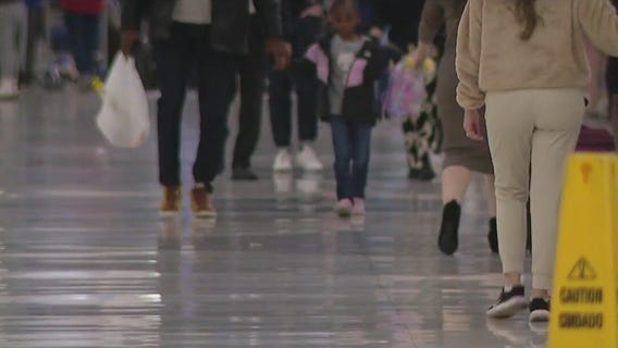 Phoenix's Sky Harbor experiences almost 100 cancelations on Christmas, more than 200 delays