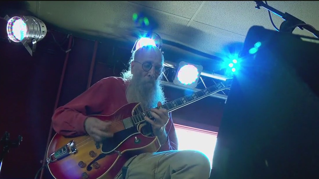 Bands support fellow musician in Minneapolis show