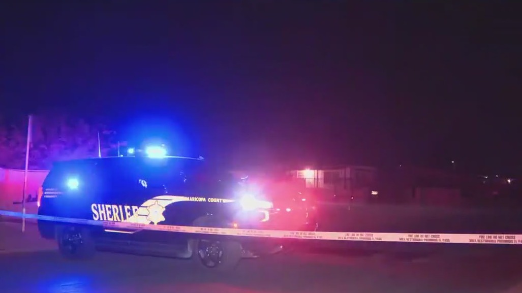 Man critically hurt in south Phoenix shooting