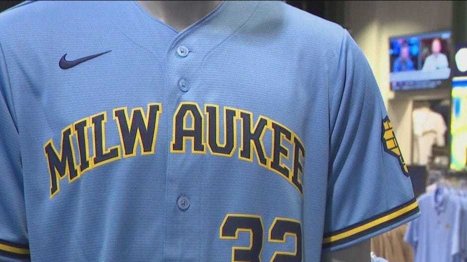 Brewers annual clubhouse sale