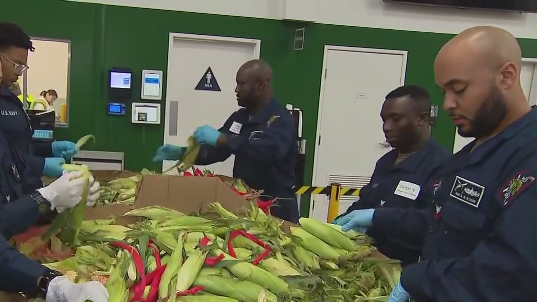 Military volunteers at local food banks in honor of LA Fleet Week