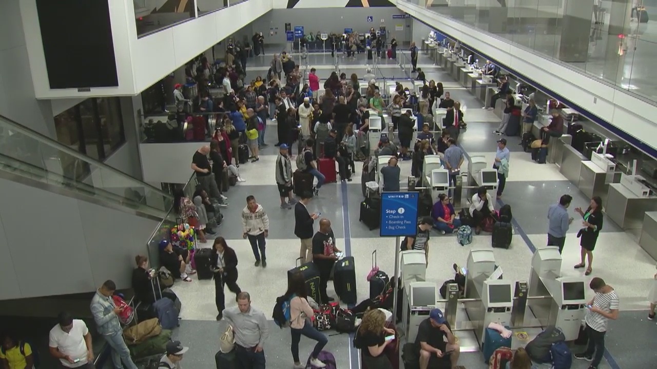 Major power outage at LAX