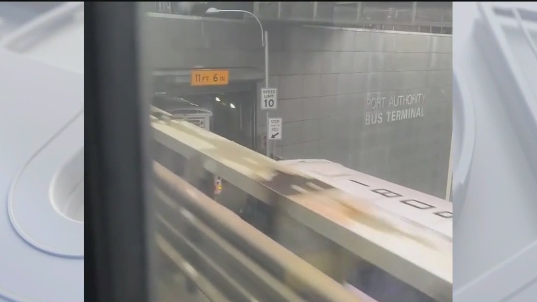 Buses collide at Port Authority Bus�Terminal