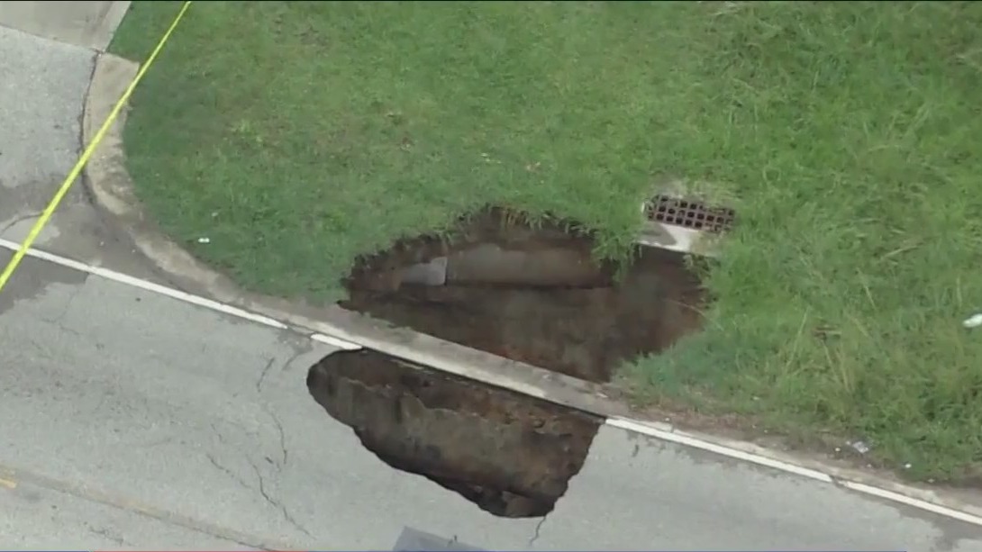 Fondren sinkhole: Crews continuing to repair