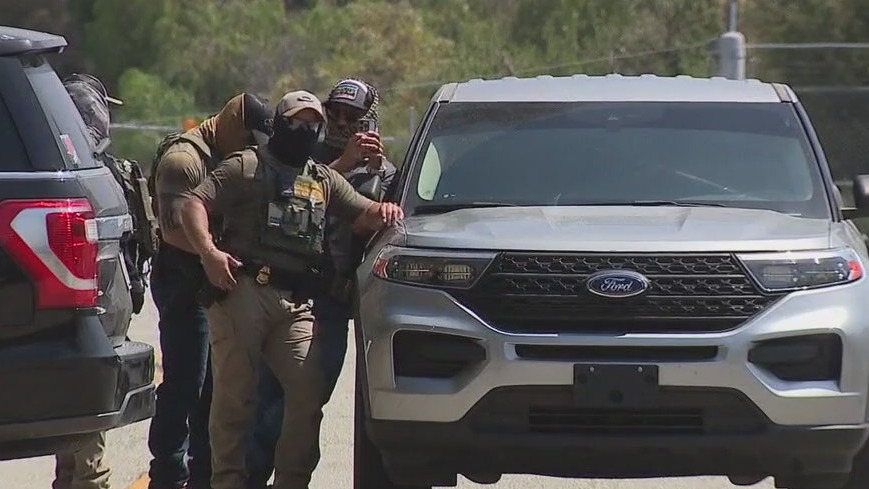 Confusion over federal agents outside Dodger Stadium