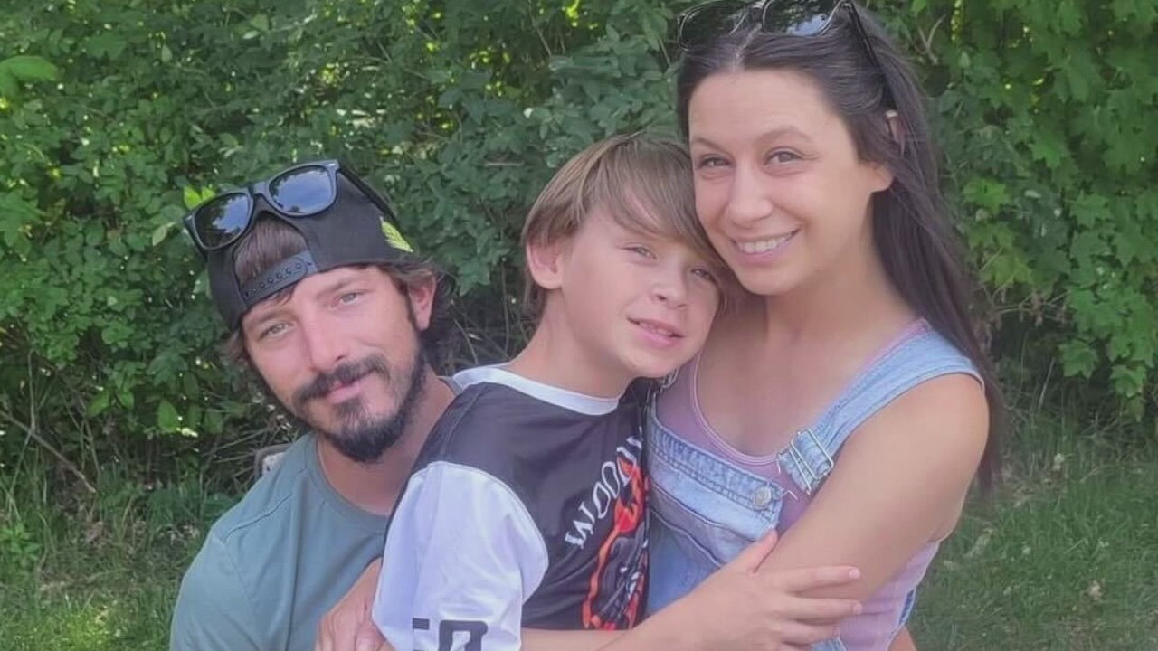 Newlyweds married hours before cancer takes woman's life