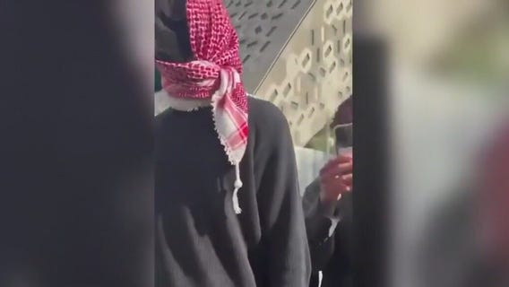 Vandals invade synagogue in Los Angeles