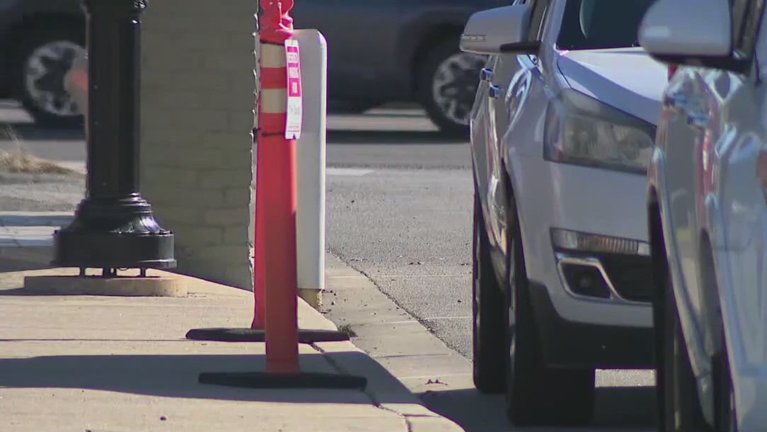 Hutto weighs cost of paid parking downtown