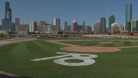 White Sox set up pop-up baseball field in South Loop amid new stadium talks