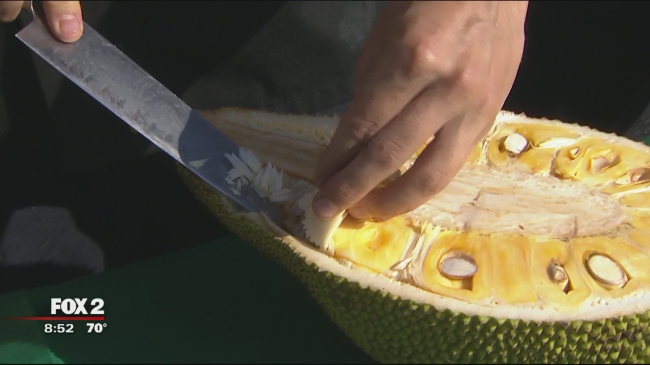 How to make a jackfruit slider, the pulled pork vegan alternative