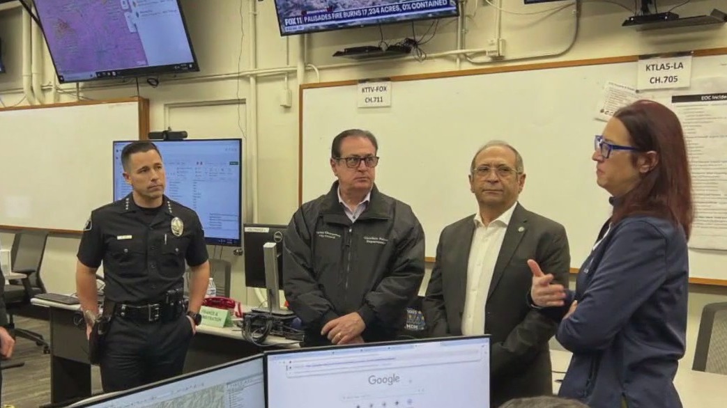 LA wildfires: Bill aims to end conflict between GoFundMe and FEMA