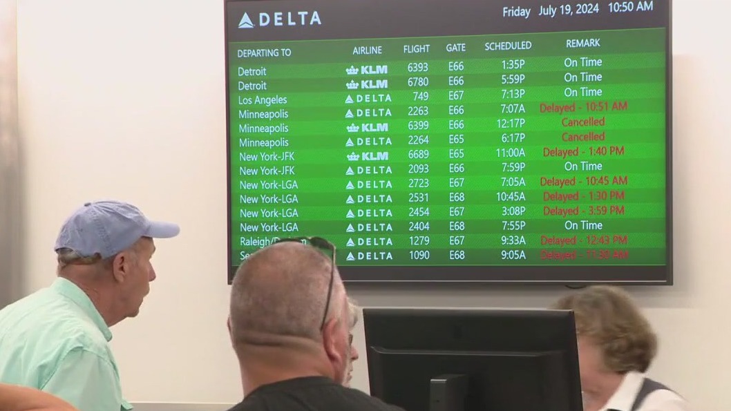 Tech outage continues to cause flight disruptions
