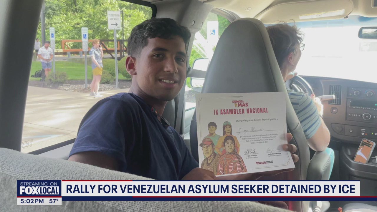 Dozens from Seattle and Portland rally to free man from Tacoma ICE detention center