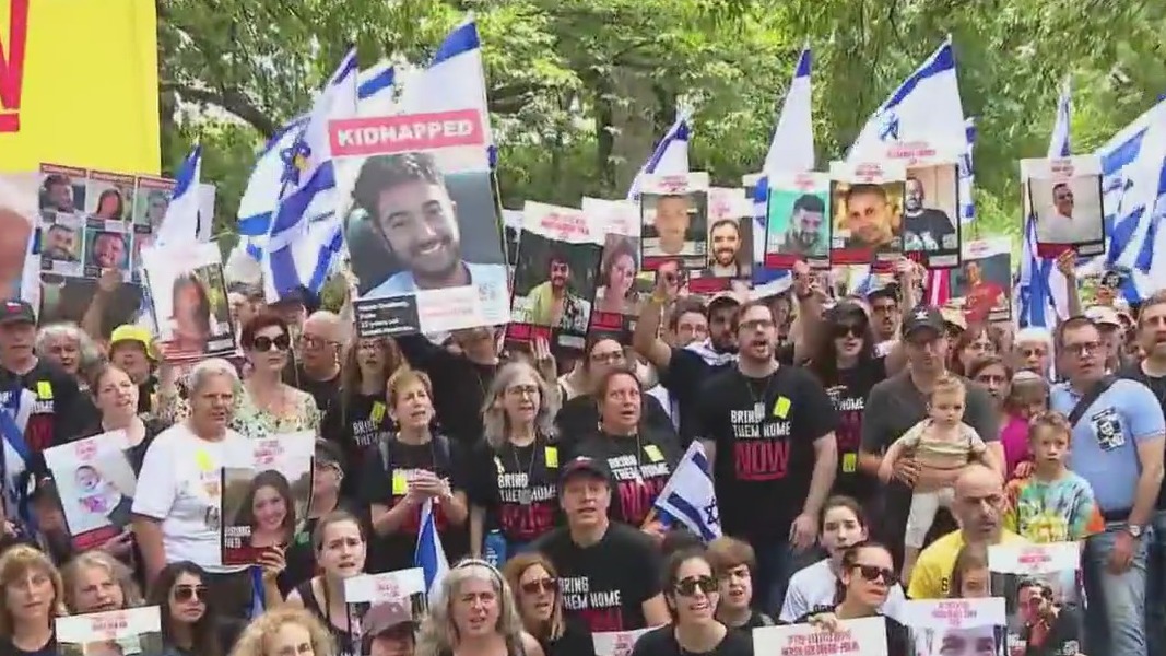 Rally held in Central Park for Israeli hostages
