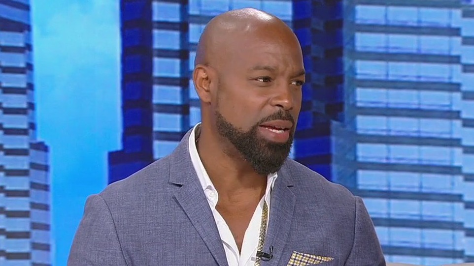 Darrin Decatur Darrin Dewitt Henson talks about FAMILY BUSINESS | FOX 5 Atlanta