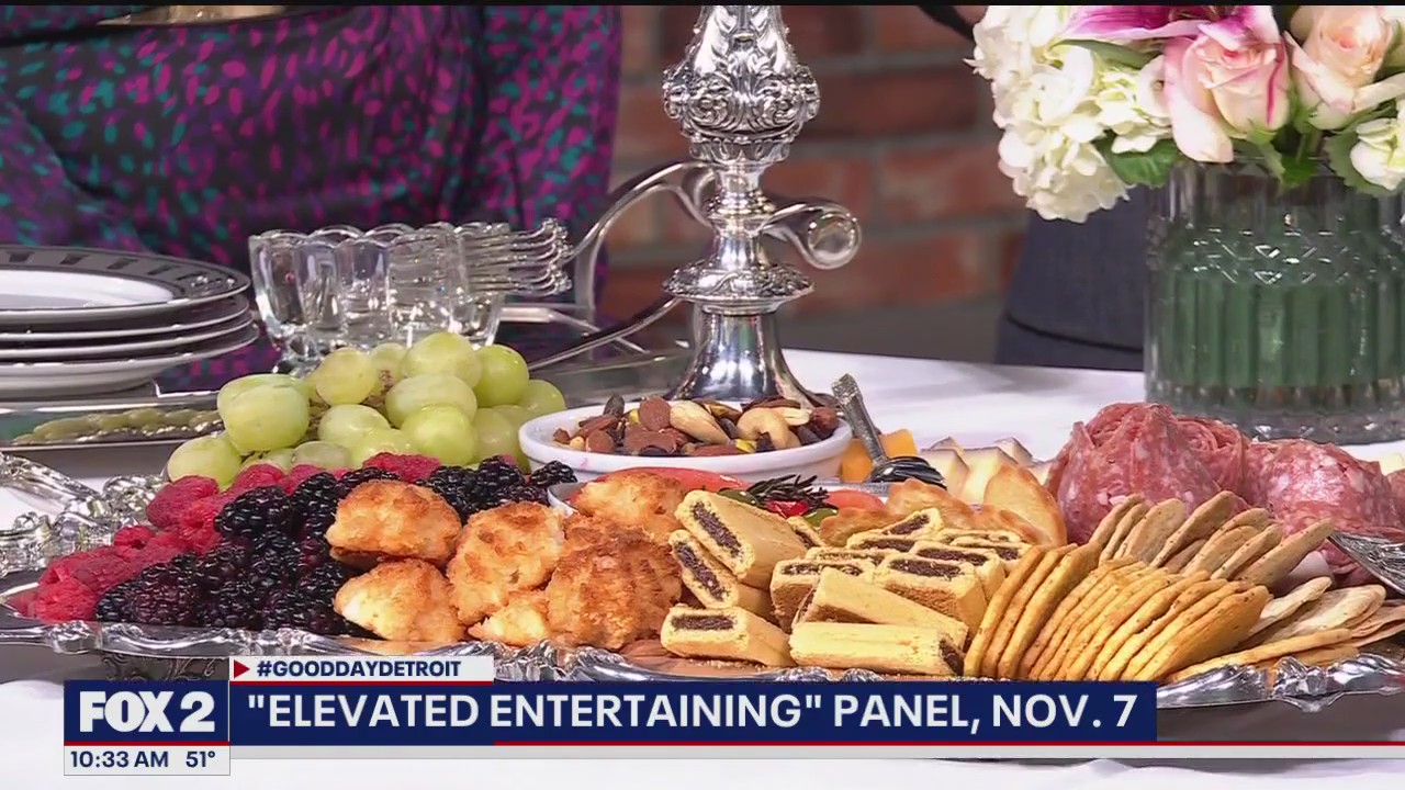 Learn to make beautiful tablescapes for the holidays