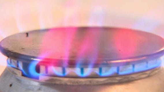 Milwaukee tenant says apartment without heat for weeks