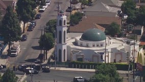 Man threatening Islamic Center in LA: report