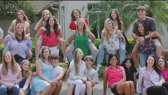 Florida teachers and their kids reunite 17 years after baby boom