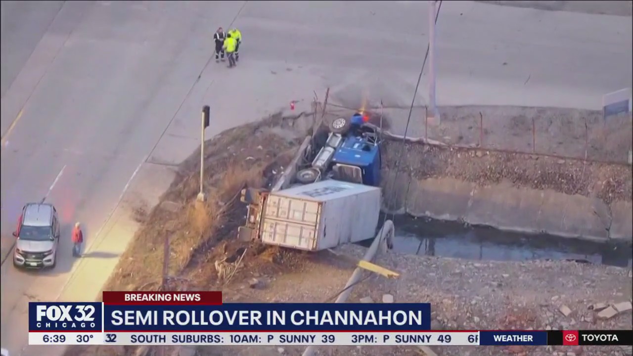 Semi rolls over into ditch in Channahon | FOX 32 Chicago