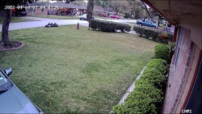 Disturbing video: Car follows 11-year-old girl in Deer Park