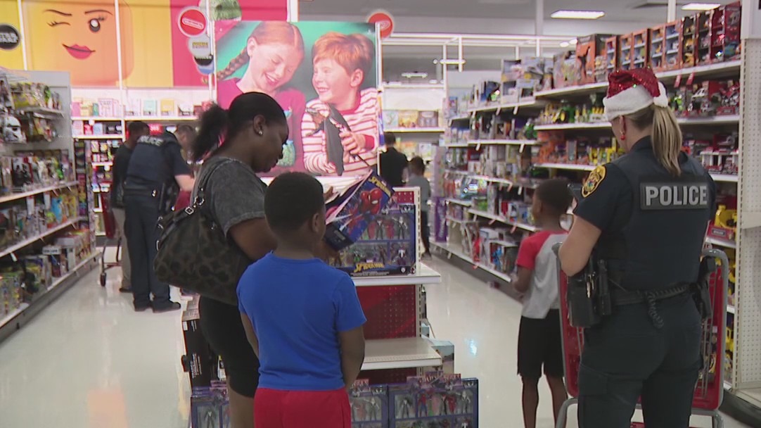 Clearwater's annual Shop With a Cop event