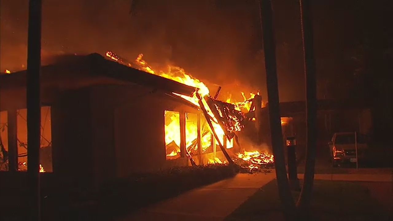Vista del Mar hospital in Ventura burns in ?Thomas Fire?