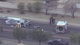 2 dead following crash in Peoria